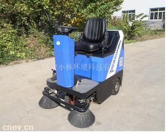 小林科技XL-900驾驶式扫地机